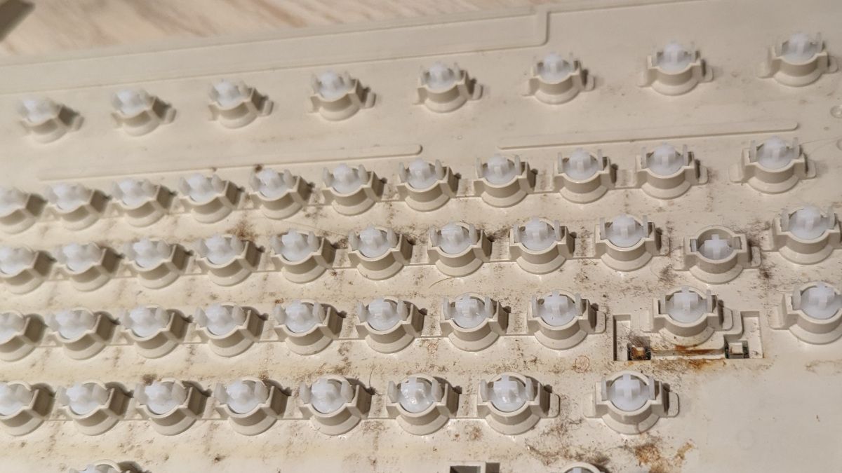 The keyboard before being cleaned