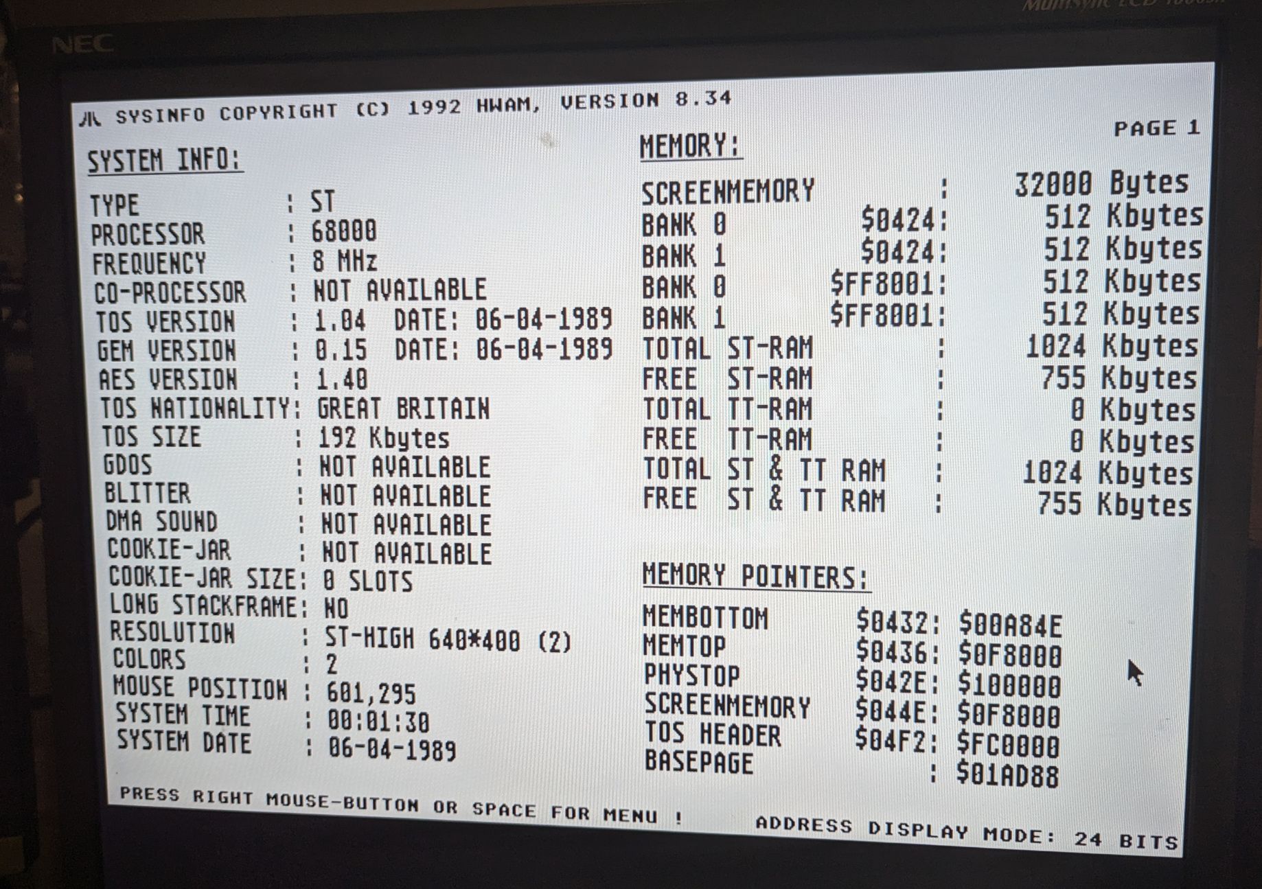 Atari 1040STF Running sysinfo.tos